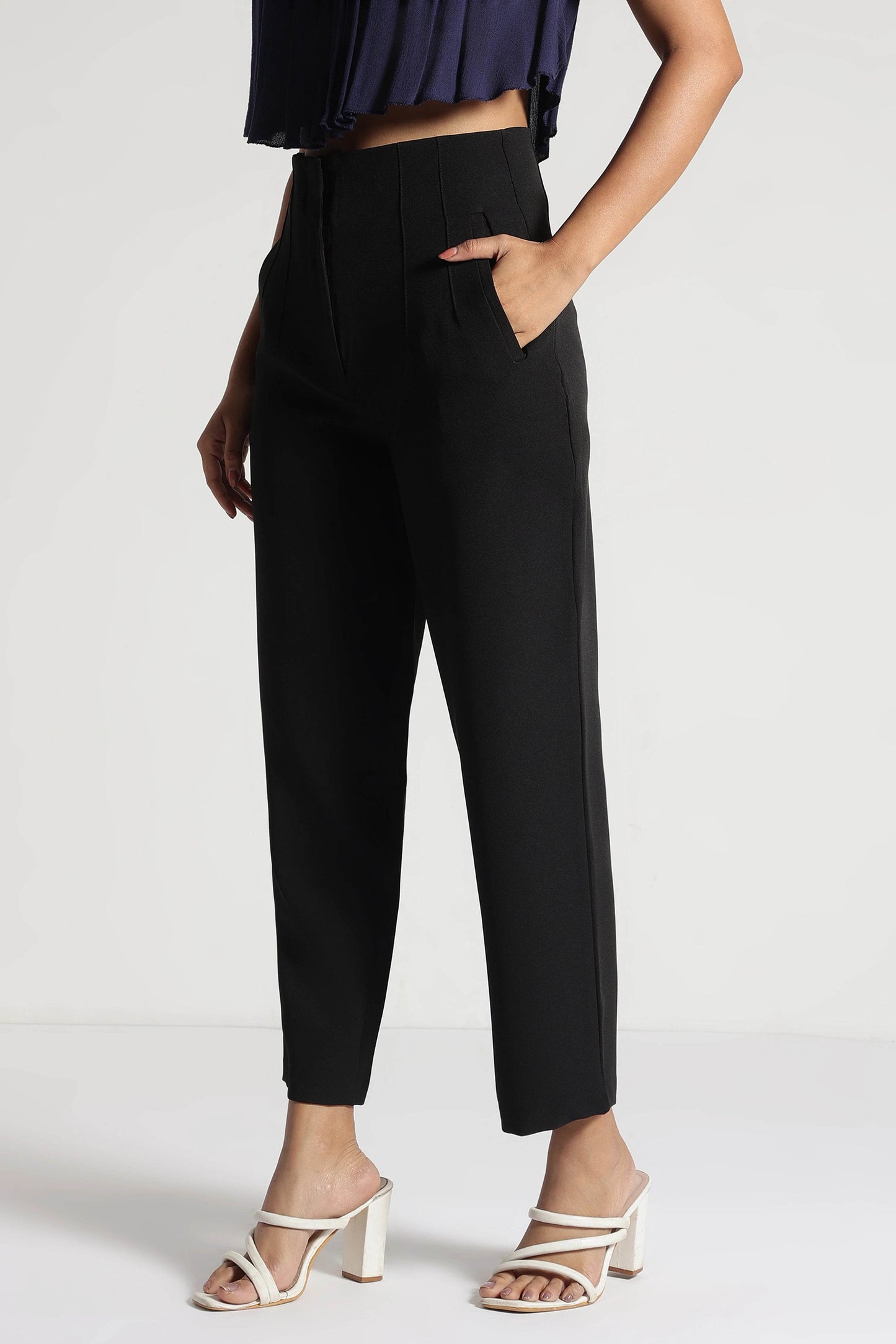Black High-Rise Cropped Pants - Fabravaa